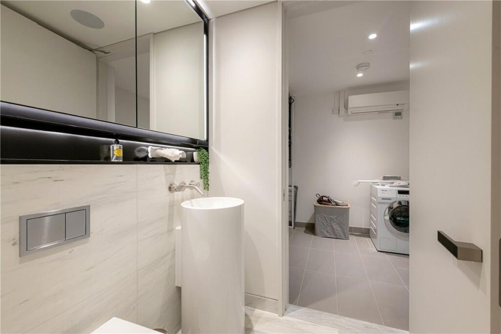 48612_MLE230098_L_IMG_16_0000