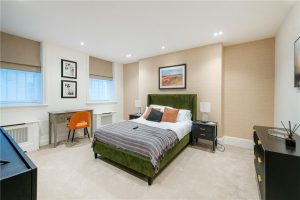 48612_MLE240010_L_IMG_09_0000