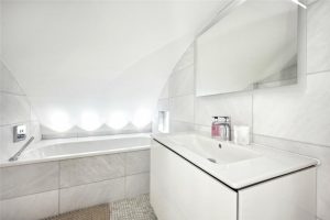 49608_MFL230118_L_IMG_07_0000