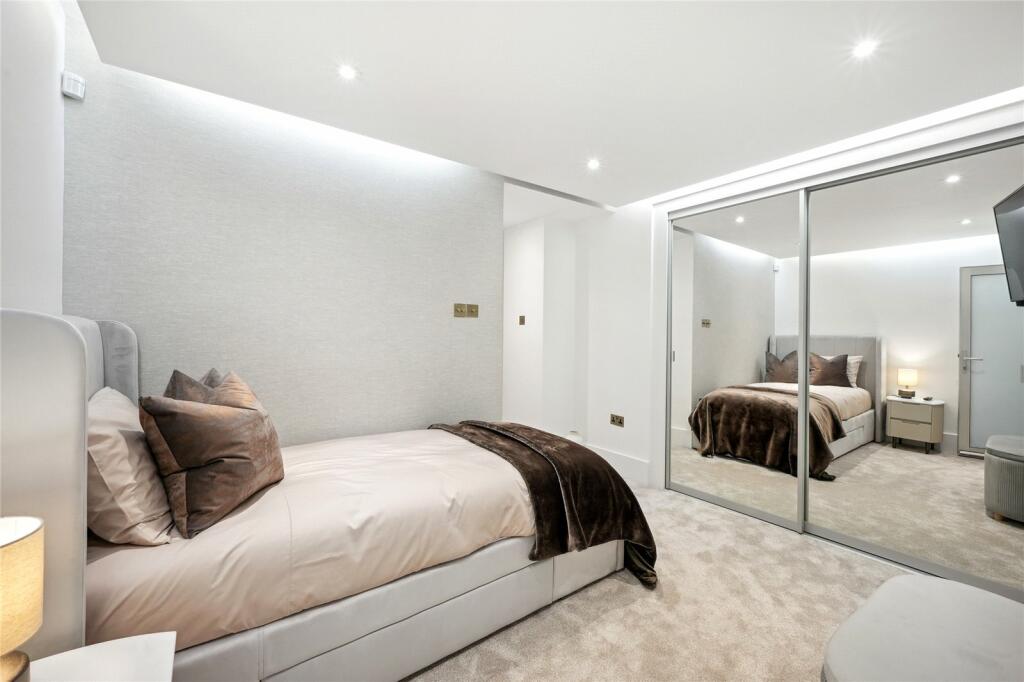 49608_MFL230118_L_IMG_09_0000