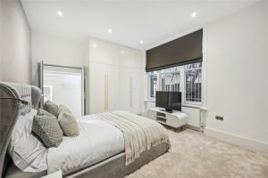 49608_MFL230118_L_IMG_11_0000