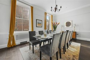 255503_SRL240010_L_IMG_02_0000