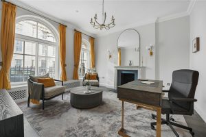 255503_SRL240010_L_IMG_11_0000