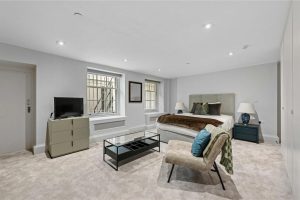 255503_SRL240010_L_IMG_22_0000