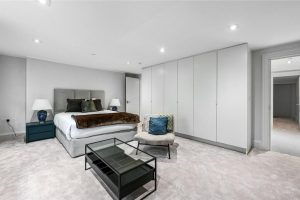 255503_SRL240010_L_IMG_23_0000