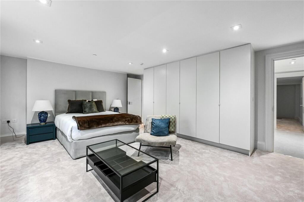 255503_SRL240010_L_IMG_23_0000