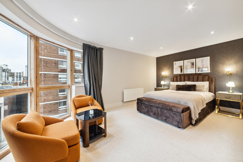 44510_KYC240019_L_IMG_01_0000