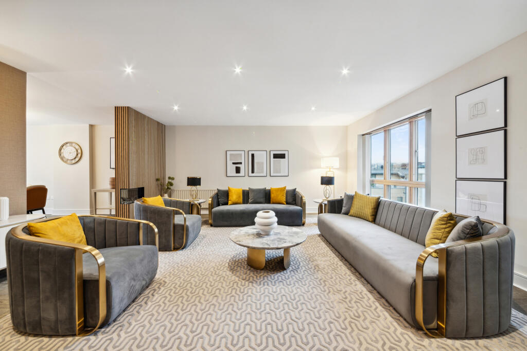 44510_KYC240019_L_IMG_11_0000