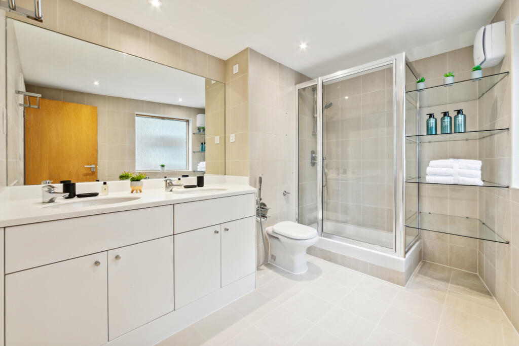 44510_KYC240019_L_IMG_22_0000