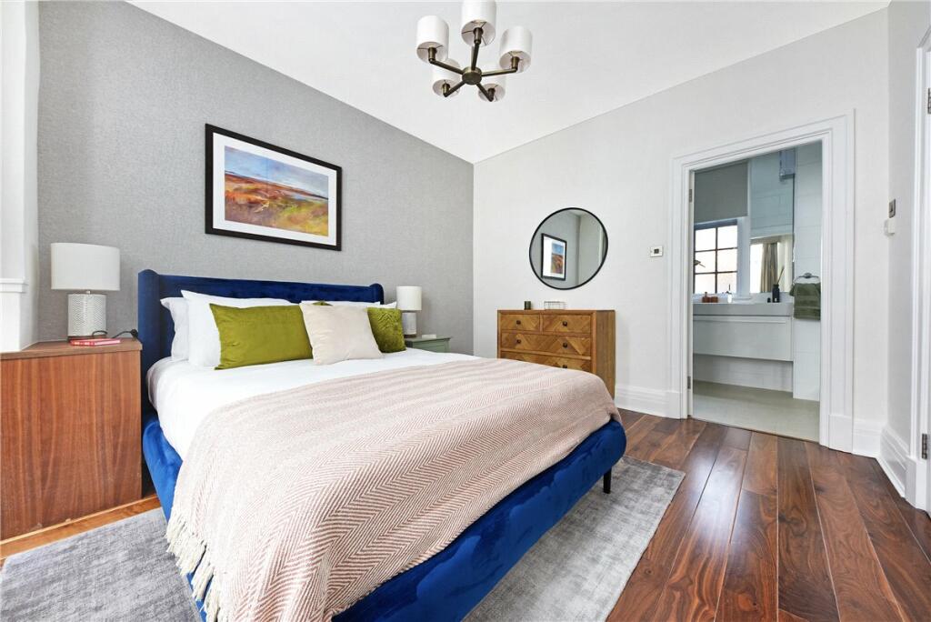 48606_MYL240015_L_IMG_05_0000