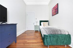 48606_MYL240015_L_IMG_06_0000