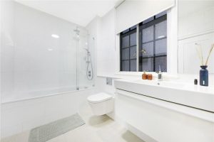 48606_MYL240015_L_IMG_17_0000