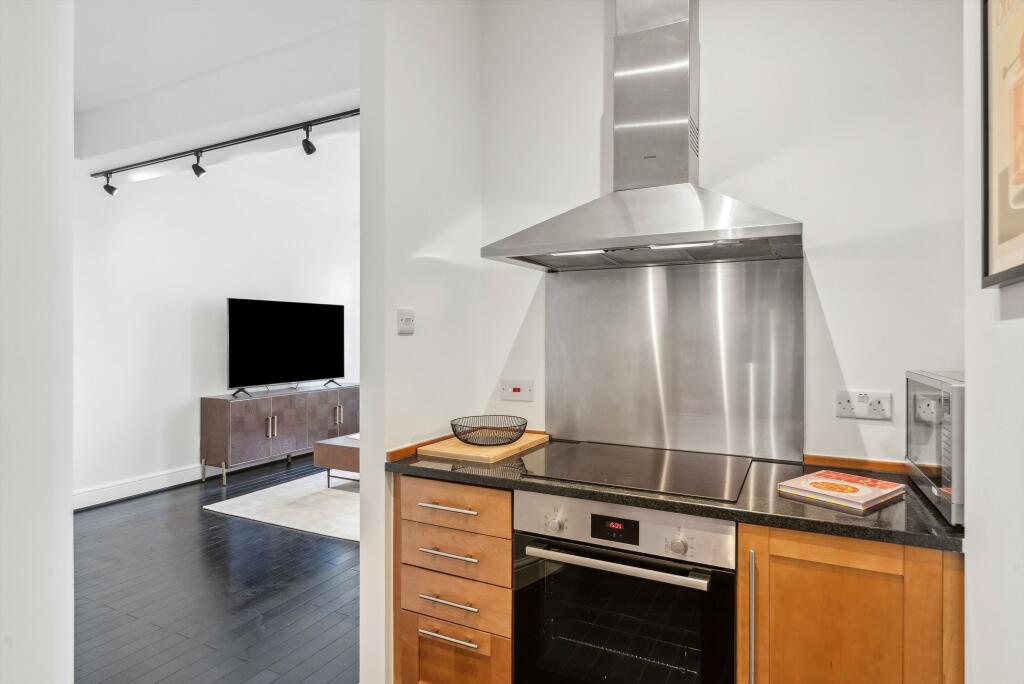 63083_MRQ012486879_IMG_05_0000