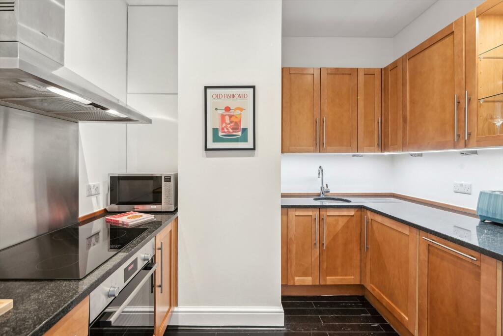 63083_MRQ012486879_IMG_06_0000