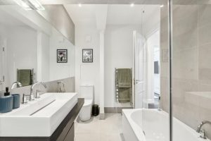 63083_MRQ012486879_IMG_07_0000