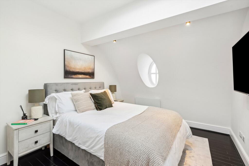 63083_MRQ012486879_IMG_09_0000