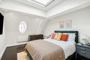 63083_MRQ012486879_IMG_11_0000