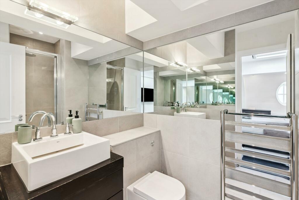 63083_MRQ012486879_IMG_12_0000