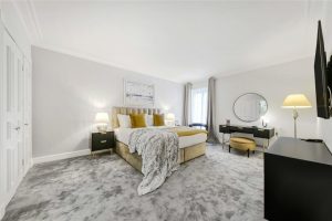 49015_KEL240014_L_IMG_02_0000