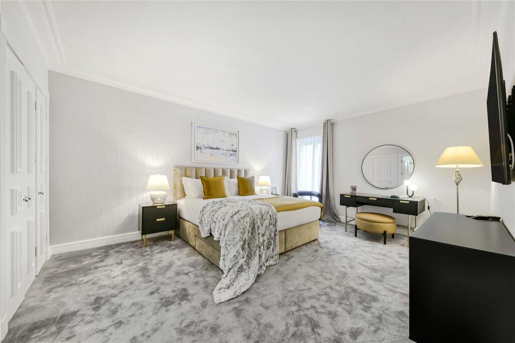 49015_KEL240014_L_IMG_02_0000