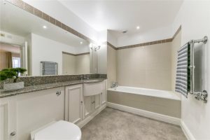 49015_KEL240014_L_IMG_04_0000