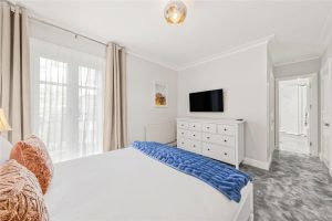 49015_KEL240014_L_IMG_07_0000