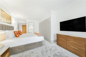 49015_KEL240015_L_IMG_08_0000