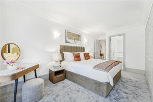 49015_KEL240015_L_IMG_09_0000