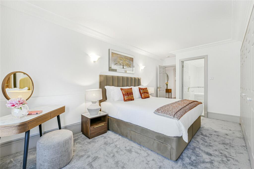 49015_KEL240015_L_IMG_09_0000