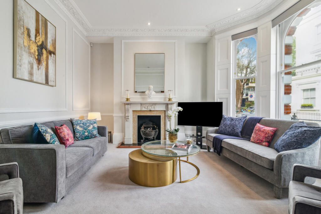 51301_KYC240091_L_IMG_00_0000