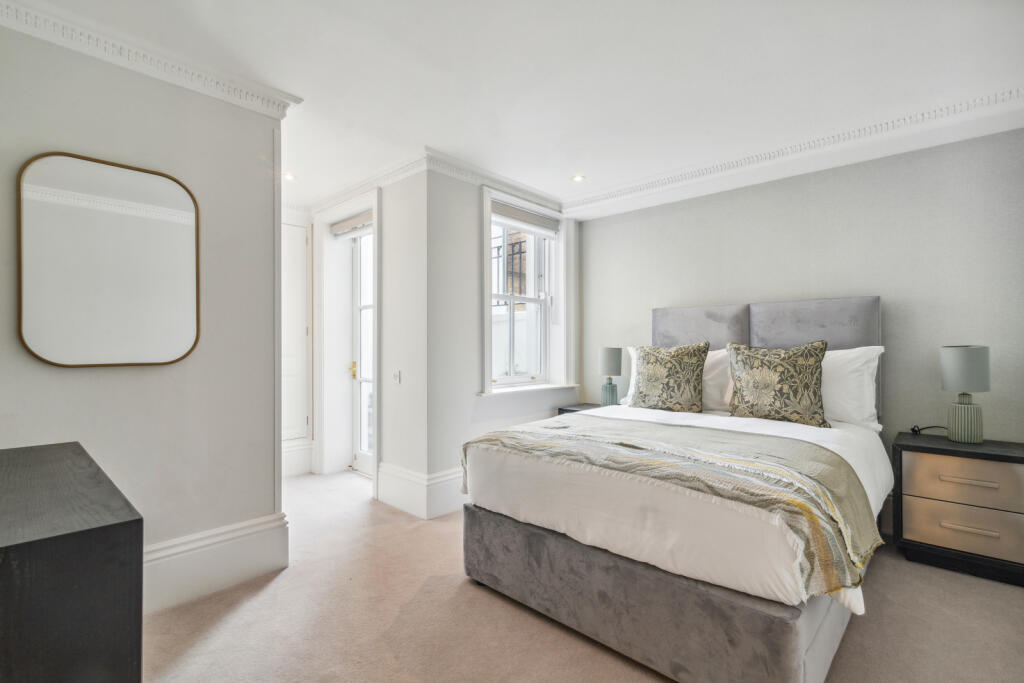 51301_KYC240091_L_IMG_06_0000