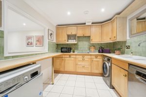 51322_KYC240042_L_IMG_04_0000