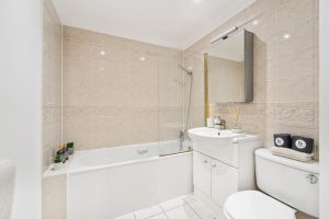 51322_KYC240042_L_IMG_10_0000