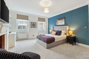 63083_MRQ012469032_IMG_06_0000