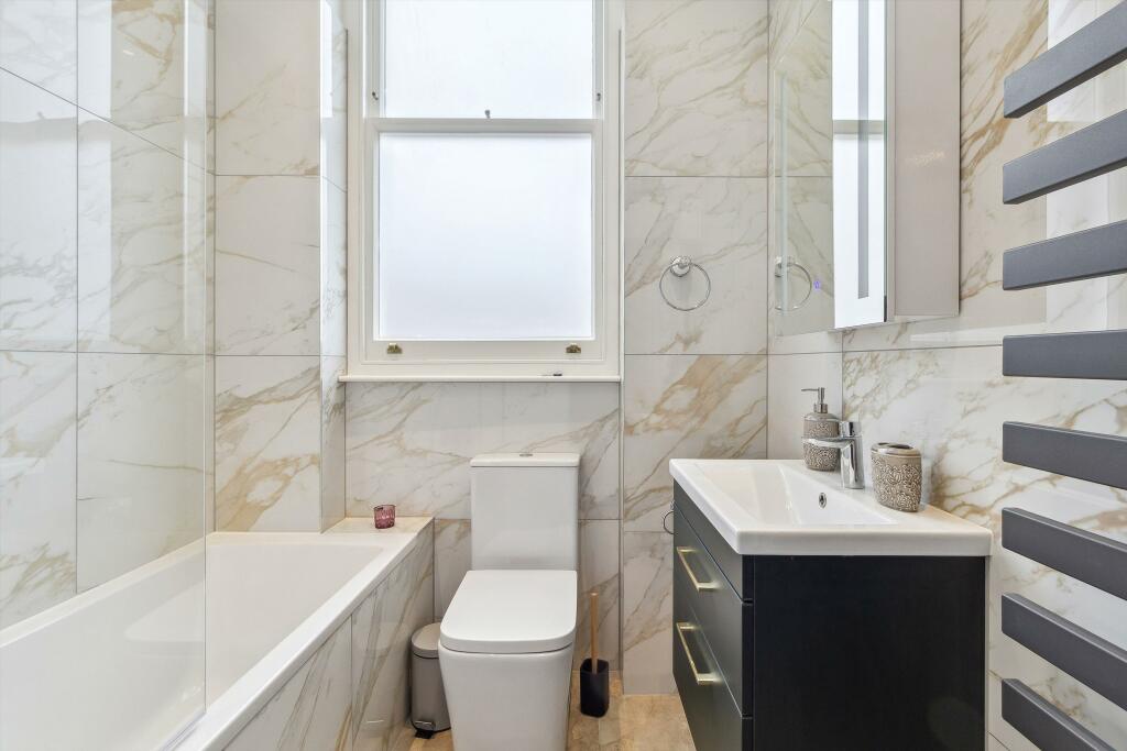 63083_MRQ012469032_IMG_07_0000