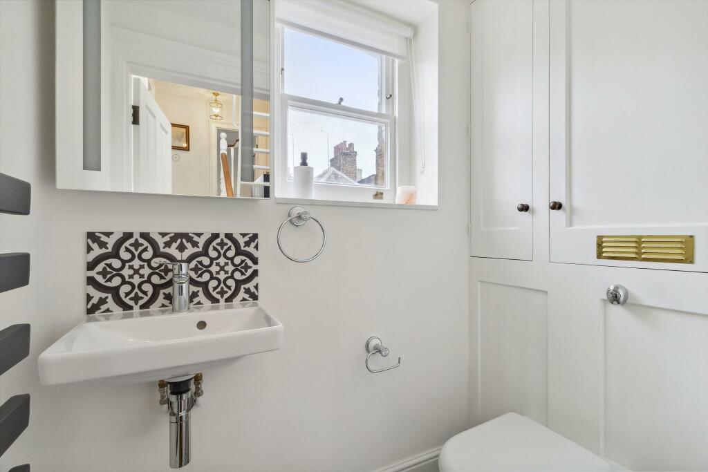 63083_MRQ012469032_IMG_08_0000