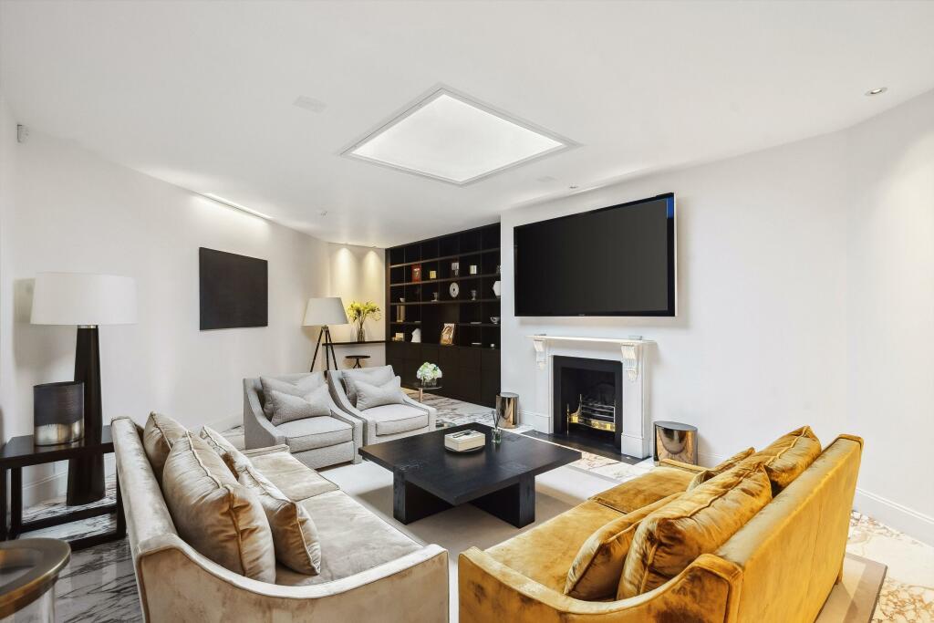 65875_KNQ012496480_IMG_02_0001