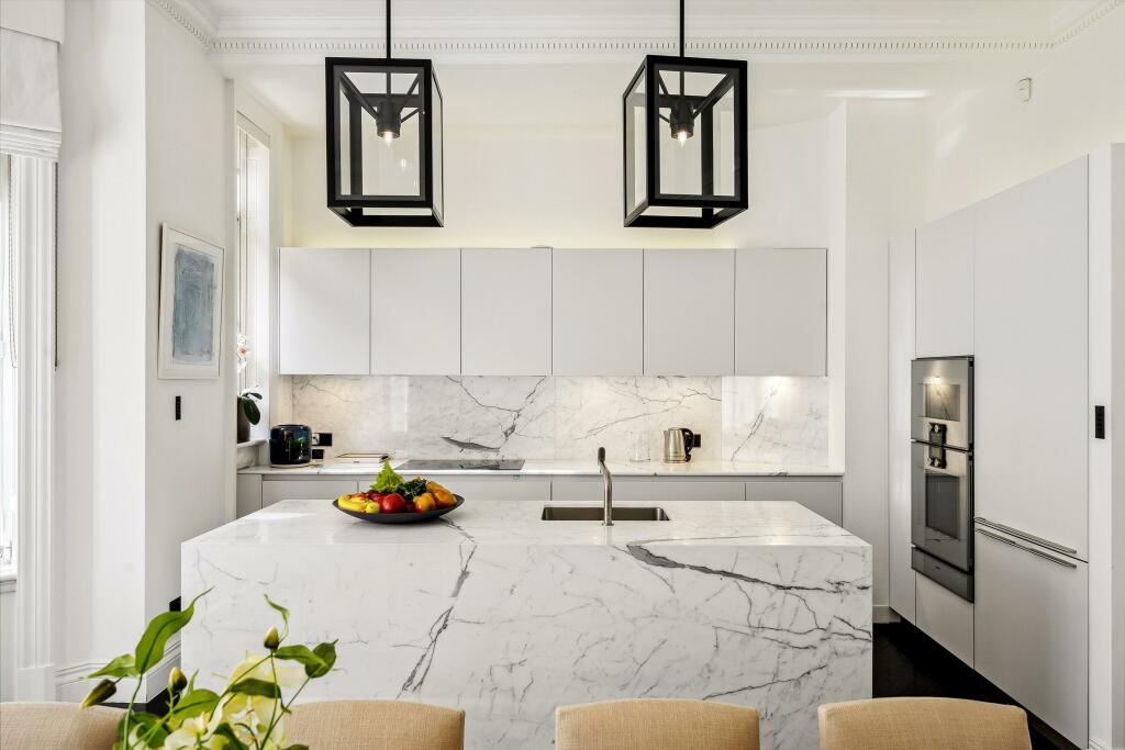 65875_KNQ012496480_IMG_04_0001