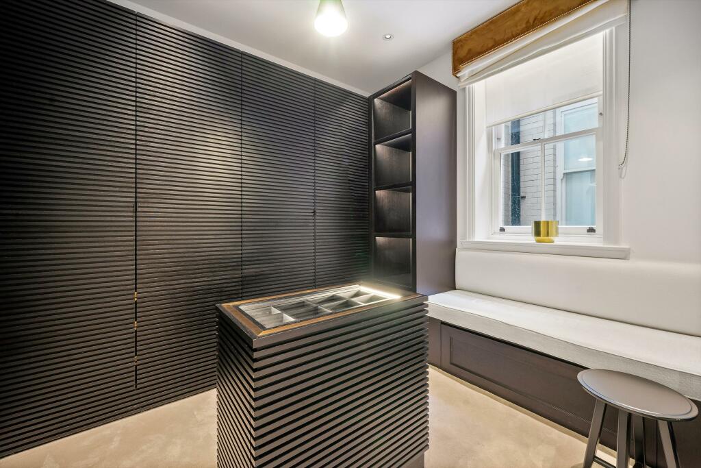 65875_KNQ012496480_IMG_16_0000