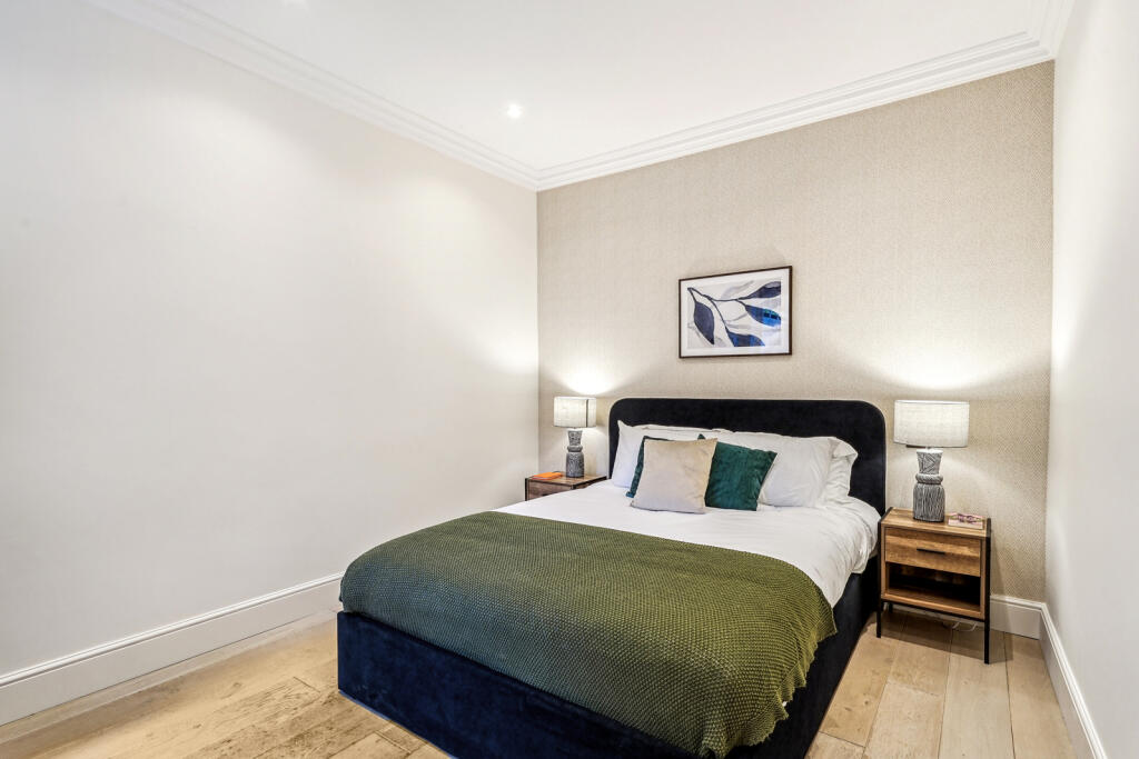 43428_KYC240108_L_IMG_09_0000