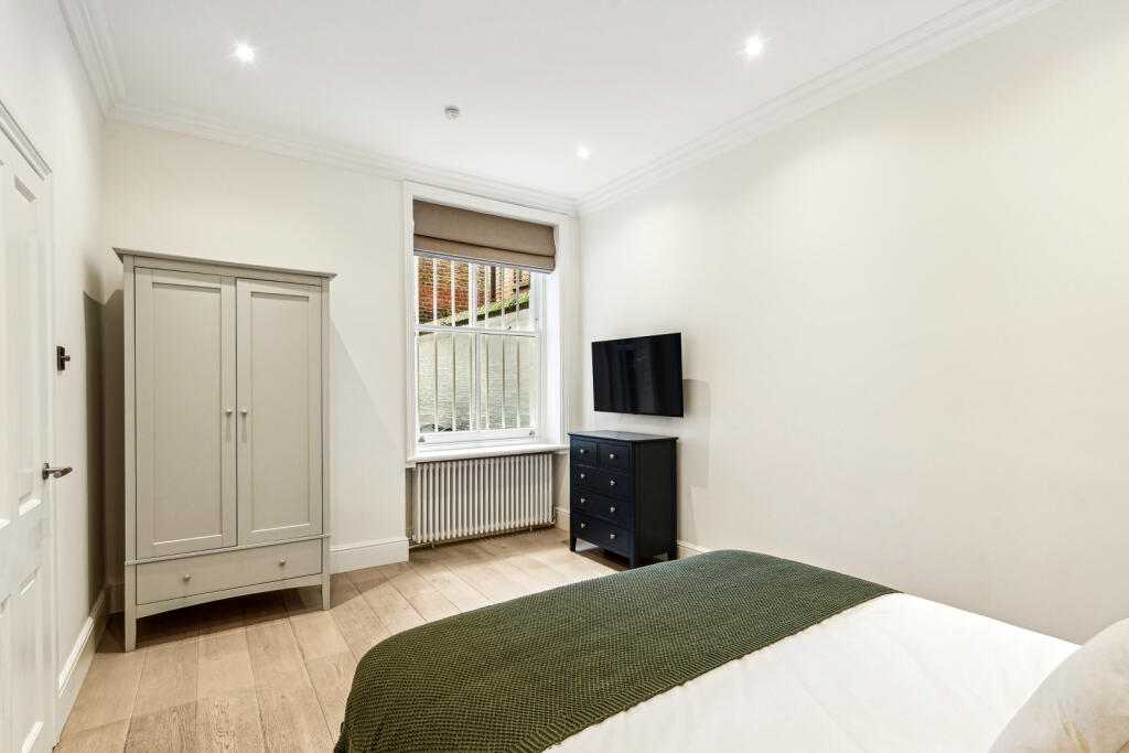 43428_KYC240108_L_IMG_10_0000