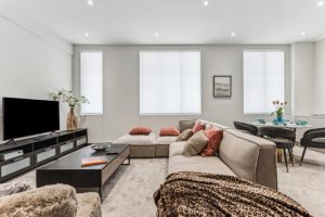 44510_KYC240151_L_IMG_09_0000