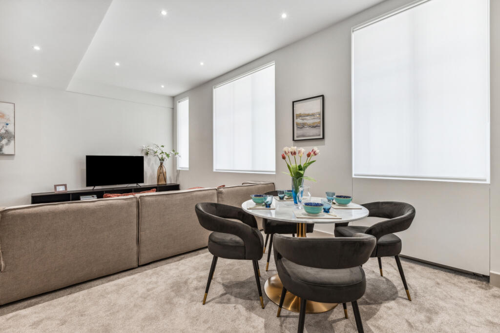 44510_KYC240151_L_IMG_10_0000