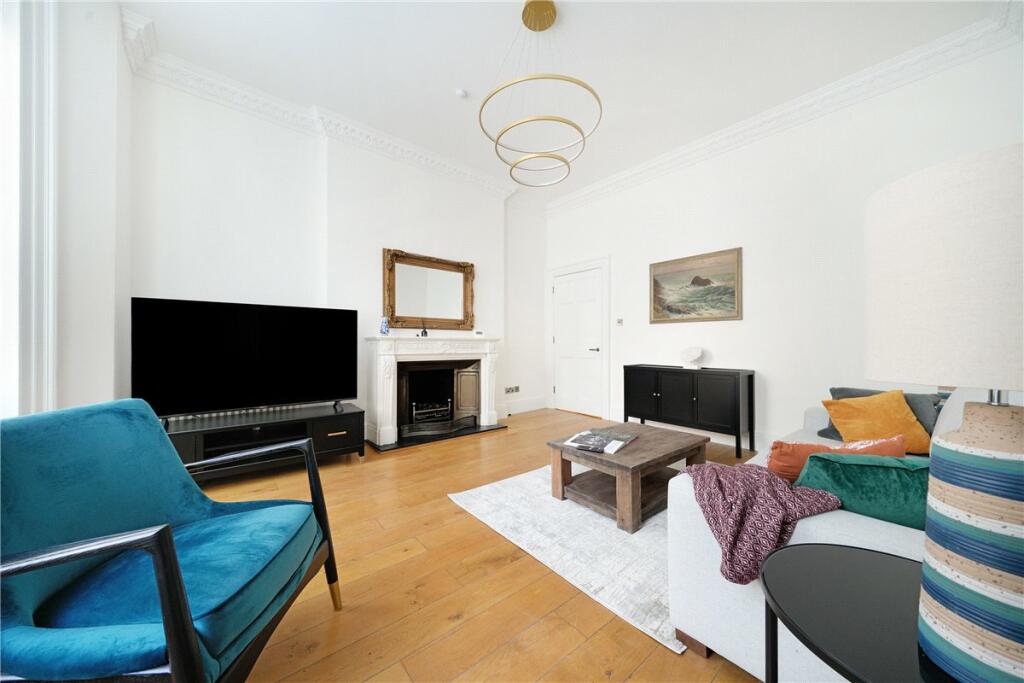 48606_MYL240041_L_IMG_05_0000