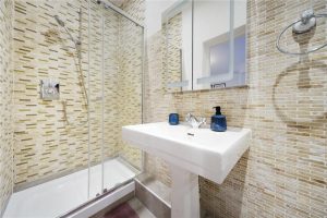 48606_MYL240041_L_IMG_08_0000