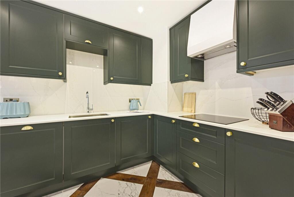 48618_KNI240053_L_IMG_08_0000