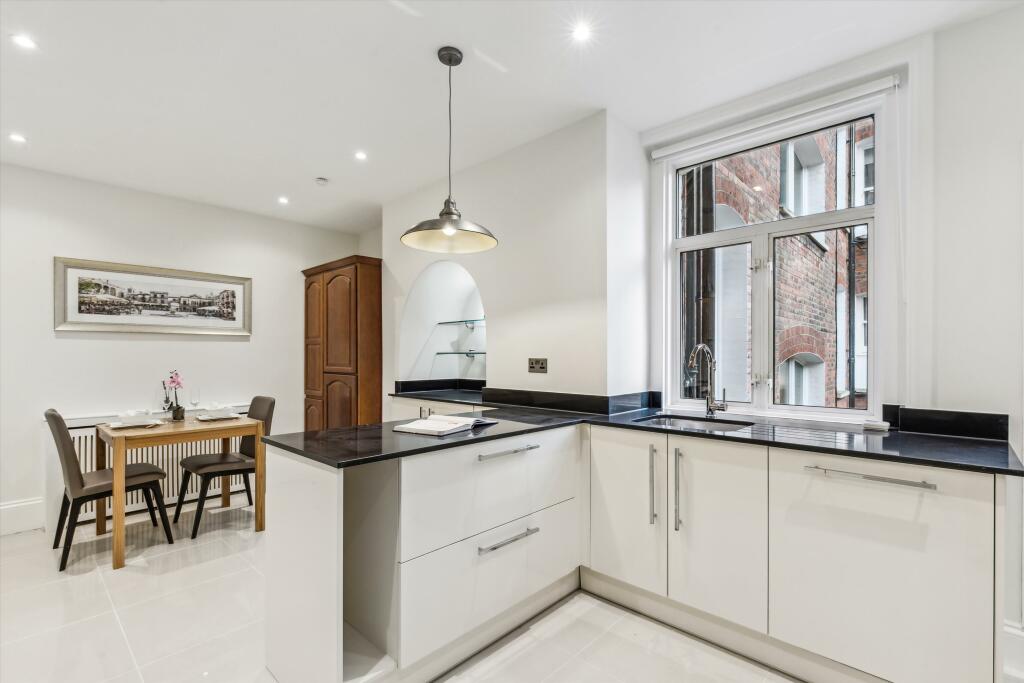 65890_KEQ012492063_IMG_06_0002