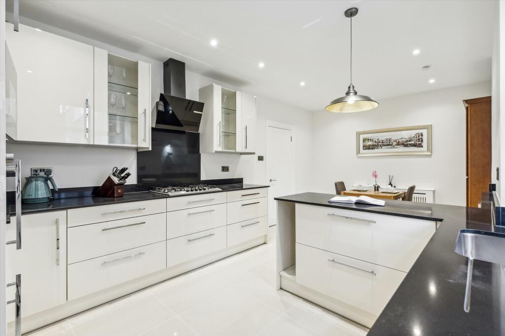 65890_KEQ012492063_IMG_07_0002