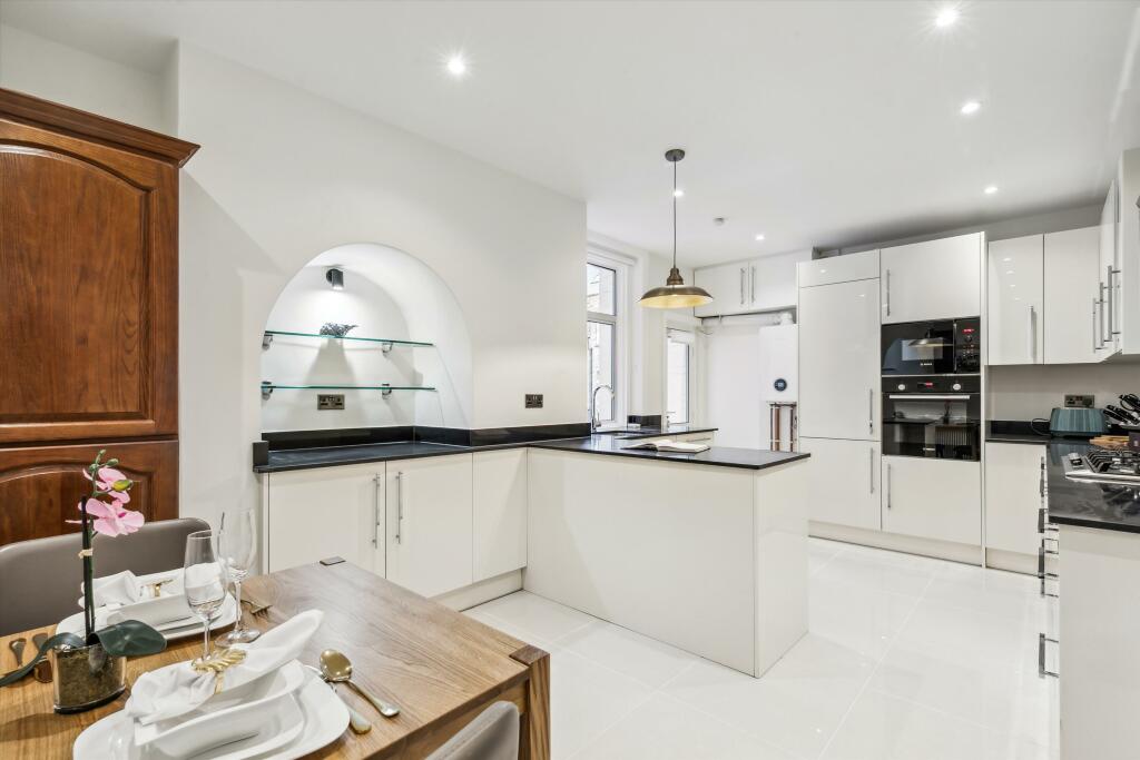 65890_KEQ012492063_IMG_08_0002