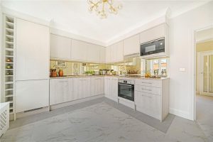 48606_MYL240060_L_IMG_01_0000